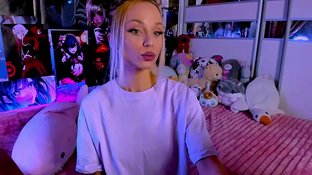 Snapshot of Cute__Pony chatting on 02/19/25, 09:36 Cute Pony online show from 02/19/25, 09:36