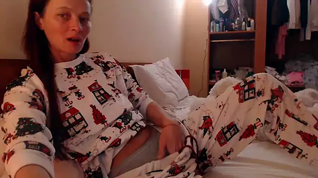 Snapshot of LovelyAndraGirl chatting on 03/11/25, 07:36 LovelyAndraGirl online show from 03/11/25, 07:36