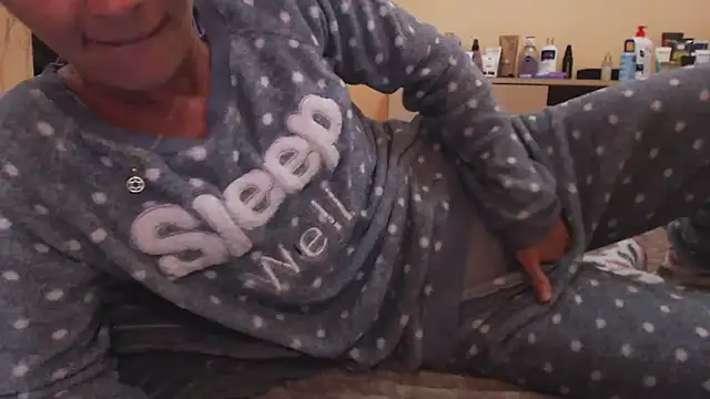 Snapshot of LovelyAndraGirl chatting on 09/17/25, 07:37 LovelyAndraGirl online show from 09/17/25, 07:37