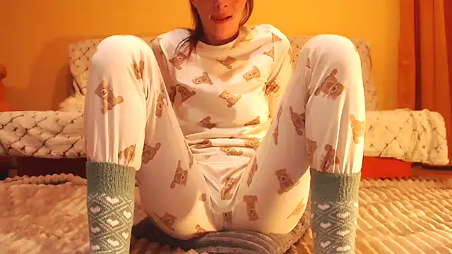 Snapshot of LovelyAndraGirl chatting on 10/12/25, 05:45 LovelyAndraGirl online show from 10/12/25, 05:45