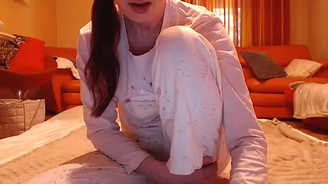 Snapshot of LovelyAndraGirl chatting on 06/25/26, 12:31 LovelyAndraGirl online show from 06/25/26, 12:31