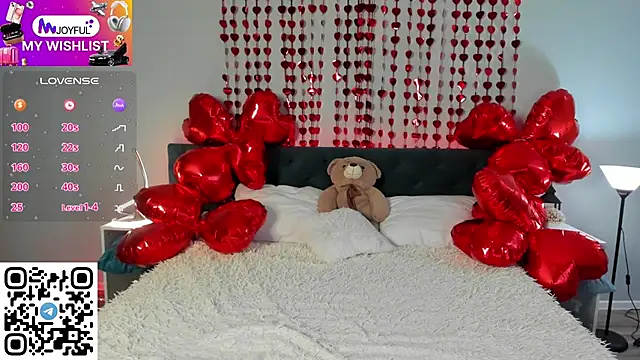 Kelly Hardy online show from 02/11/25, 04:22