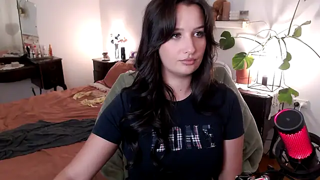 Snapshot of Lenas_Room chatting on 05/06/26, 05:35 Lenas Room online show from 05/06/26, 05:35