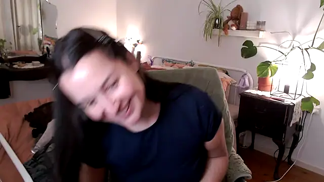 Snapshot of Lenas_Room chatting on 05/08/26, 04:18 Lenas Room online show from 05/08/26, 04:18