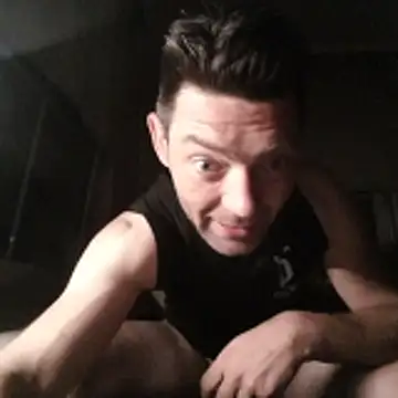 Snapshot of corty83 chatting on 04/28/26, 11:32 corty83 online show from 04/28/26, 11:32