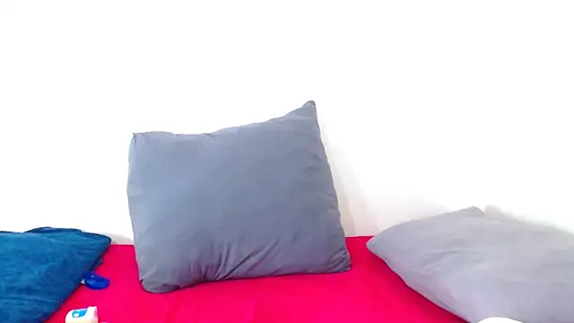 HotSmallTits online show from 12/18/25, 04:24