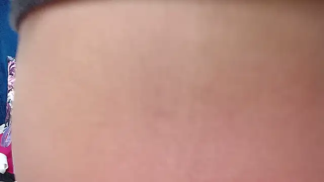 Snapshot of HotSmallTits chatting on 07/16/26, 06:47 HotSmallTits online show from 07/16/26, 06:47