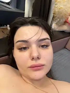 Snapshot of NikaMur chatting on 12/18/25, 03:01 NikaMur online show from 12/18/25, 03:01