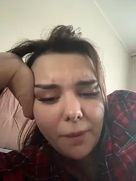 Snapshot of NikaMur chatting on 12/19/25, 03:35 NikaMur online show from 12/19/25, 03:35