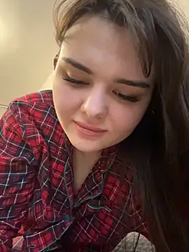 Snapshot of NikaMur chatting on 12/20/25, 03:13 NikaMur online show from 12/20/25, 03:13