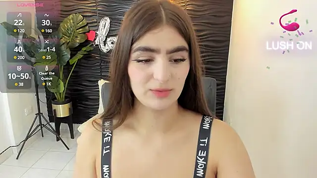 sofia 44 online show from 03/14/25, 12:51