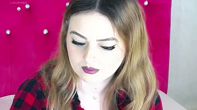 Snapshot of Erryka chatting on 02/21/25, 05:02 Erryka online show from 02/21/25, 05:02