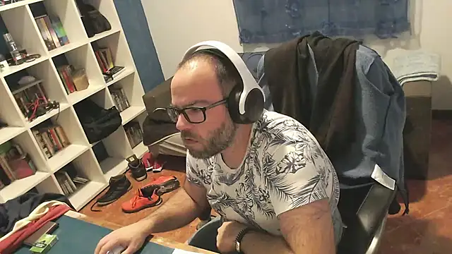 ravingr4d4 online show from 11/21/25, 12:54