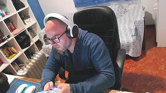 ravingr4d4 online show from 02/01/26, 09:46