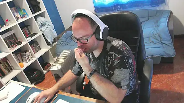 ravingr4d4 online show from 03/31/26, 08:04