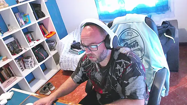 ravingr4d4 online show from 05/11/26, 02:45