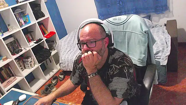ravingr4d4 online show from 05/11/26, 09:01