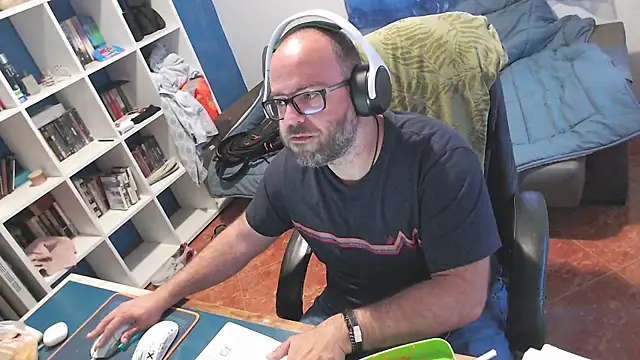 ravingr4d4 online show from 05/18/26, 01:28