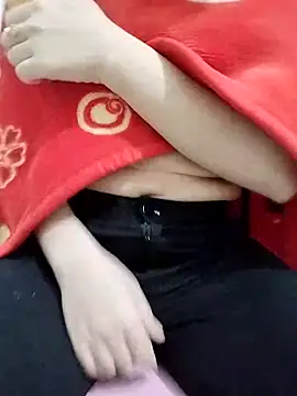 SweetGirl2k2 online show from 03/12/25, 07:57