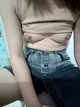 SweetGirl2k2 online show from 09/10/25, 09:37