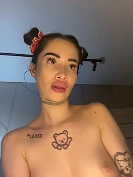 Yunasi online show from 12/18/24, 02:17