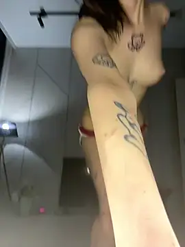 Yunasi online show from 02/13/25, 01:37