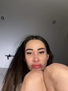 Yunasi online show from 03/03/25, 02:04