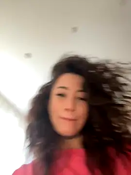 Yunasi online show from 09/17/25, 01:13