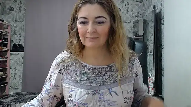 Snapshot of Helen1974 chatting on 01/30/25, 05:17 Helen1974 online show from 01/30/25, 05:17