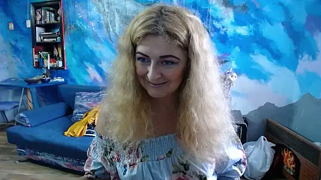 Snapshot of Helen1974 chatting on 09/26/25, 12:20 Helen1974 online show from 09/26/25, 12:20