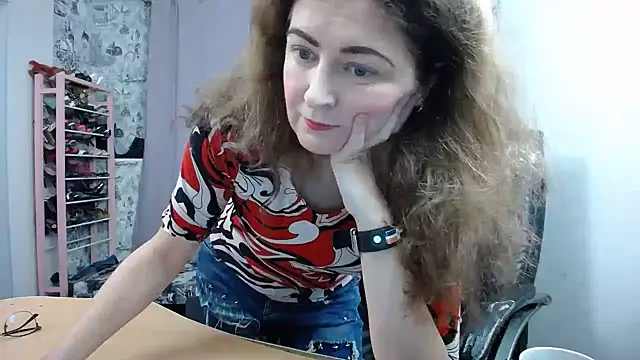 Snapshot of Helen1974 chatting on 03/31/26, 02:13 Helen1974 online show from 03/31/26, 02:13