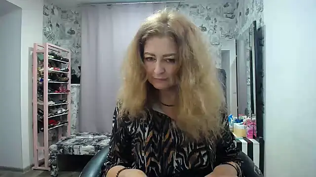 Snapshot of Helen1974 chatting on 07/11/26, 07:16 Helen1974 online show from 07/11/26, 07:16