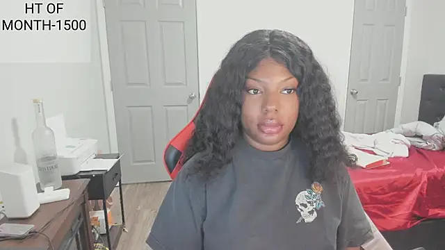 Snapshot of demi_xoxo chatting on 11/03/25, 01:40 demi xoxo online show from 11/03/25, 01:40