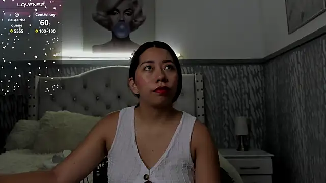 Snapshot of sexylaurita chatting on 03/27/26, 11:21 sexylaurita online show from 03/27/26, 11:21