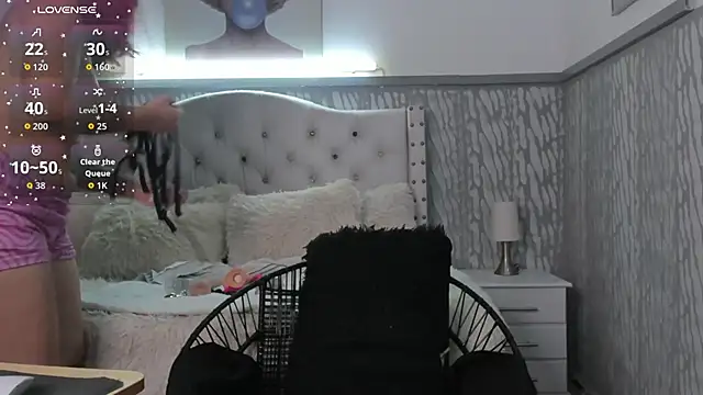 Snapshot of sexylaurita chatting on 04/11/26, 10:41 sexylaurita online show from 04/11/26, 10:41