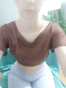 Snapshot of bebotaluna chatting on 02/05/25, 02:08 bebotaluna online show from 02/05/25, 02:08