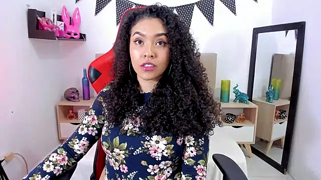 Zoe Gruber online show from 12/19/24, 11:14