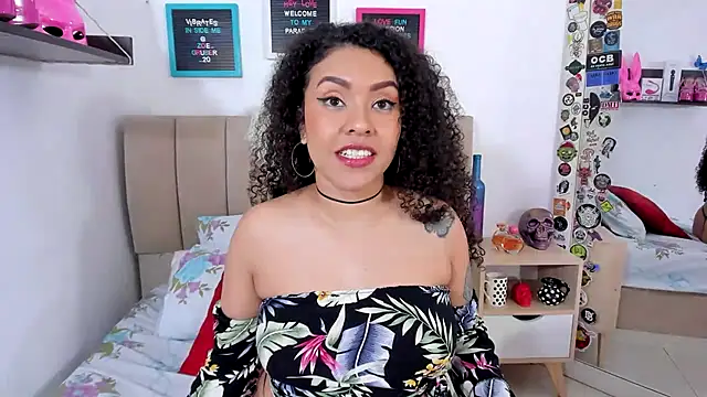 Zoe Gruber online show from 01/17/25, 02:50