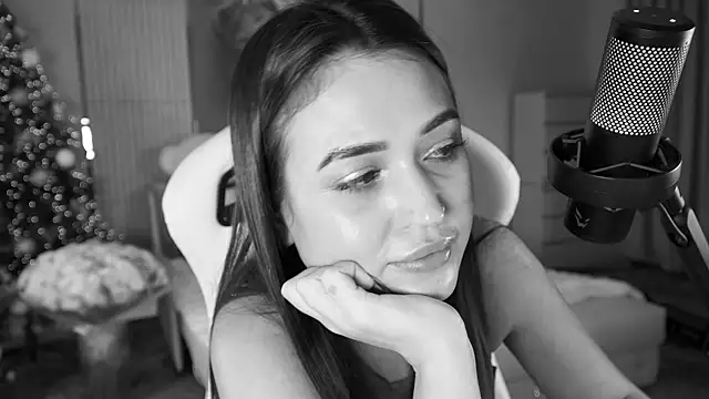 Snapshot of Adel_chocolate_ chatting on 01/07/26, 07:44 Adel chocolate online show from 01/07/26, 07:44