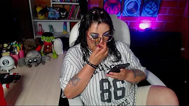 juliette rd online show from 10/02/25, 03:13