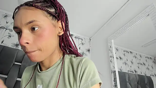 Snapshot of Ehotloveaxxx chatting on 12/26/24, 04:58 Ehotloveaxxx online show from 12/26/24, 04:58