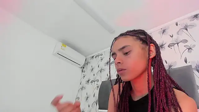 Snapshot of Ehotloveaxxx chatting on 12/31/24, 12:04 Ehotloveaxxx online show from 12/31/24, 12:04