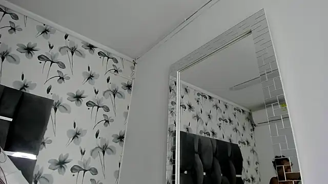 Snapshot of Ehotloveaxxx chatting on 02/26/25, 10:53 Ehotloveaxxx online show from 02/26/25, 10:53