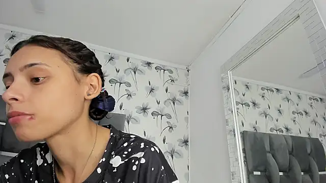 Snapshot of Ehotloveaxxx chatting on 02/27/25, 01:38 Ehotloveaxxx online show from 02/27/25, 01:38