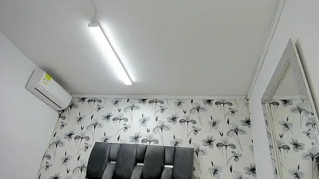 Snapshot of Ehotloveaxxx chatting on 03/06/25, 12:30 Ehotloveaxxx online show from 03/06/25, 12:30