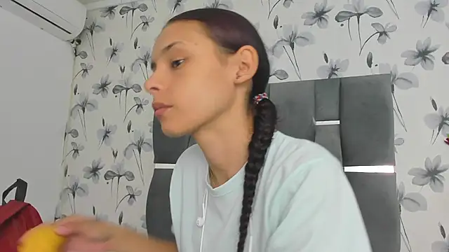 Snapshot of Ehotloveaxxx chatting on 09/19/25, 01:01 Ehotloveaxxx online show from 09/19/25, 01:01