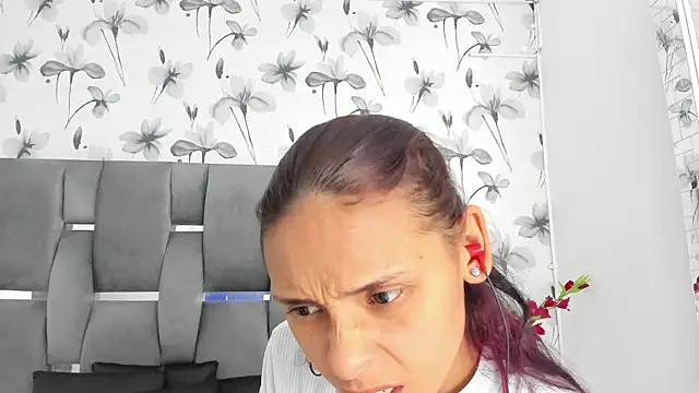 Snapshot of Ehotloveaxxx chatting on 10/09/25, 04:38 Ehotloveaxxx online show from 10/09/25, 04:38