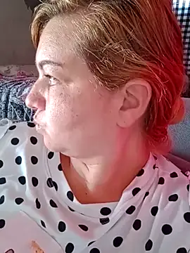 Snapshot of laiscibelle chatting on 11/30/25, 06:12 laiscibelle online show from 11/30/25, 06:12