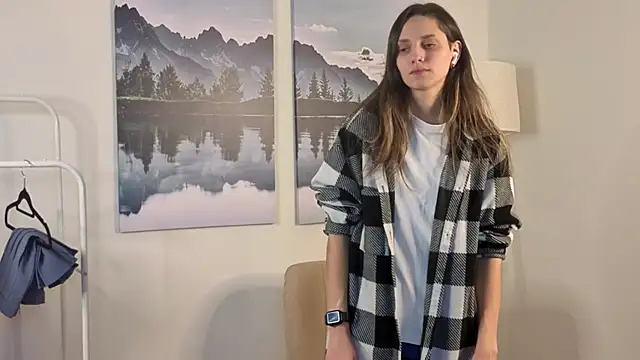 Snapshot of JaniceHanson chatting on 11/20/25, 11:54 JaniceHanson online show from 11/20/25, 11:54