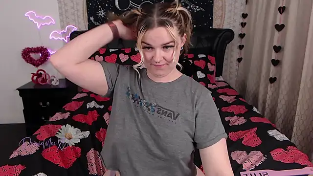 DaisieMaeXO online show from 02/12/25, 01:30